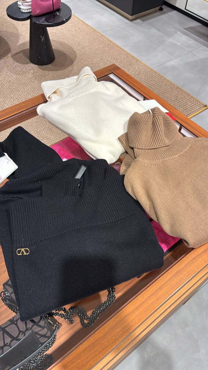 Водолазка Valentino с логотипом Valentino