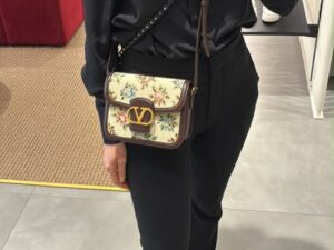 Сумка Valentino Garavani VLogo Valentino — фото 1 Сумка Valentino Garavani VLogo Valentino