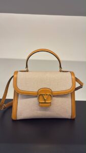 Сумка Valentino Garavani Valentino Outlet