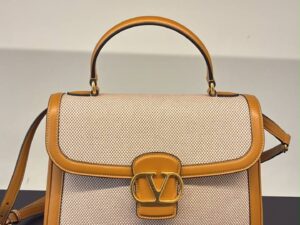 Сумка женская Valentino Garavani Valentino