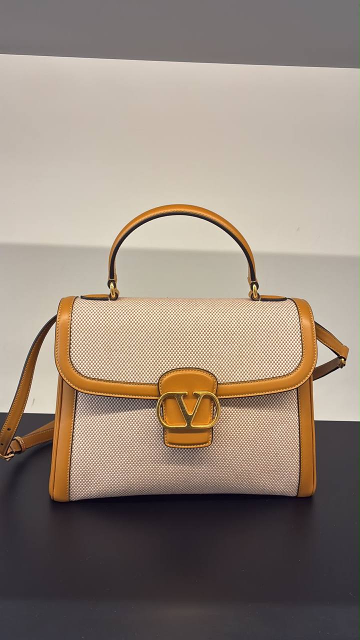 Сумка женская Valentino Garavani Valentino