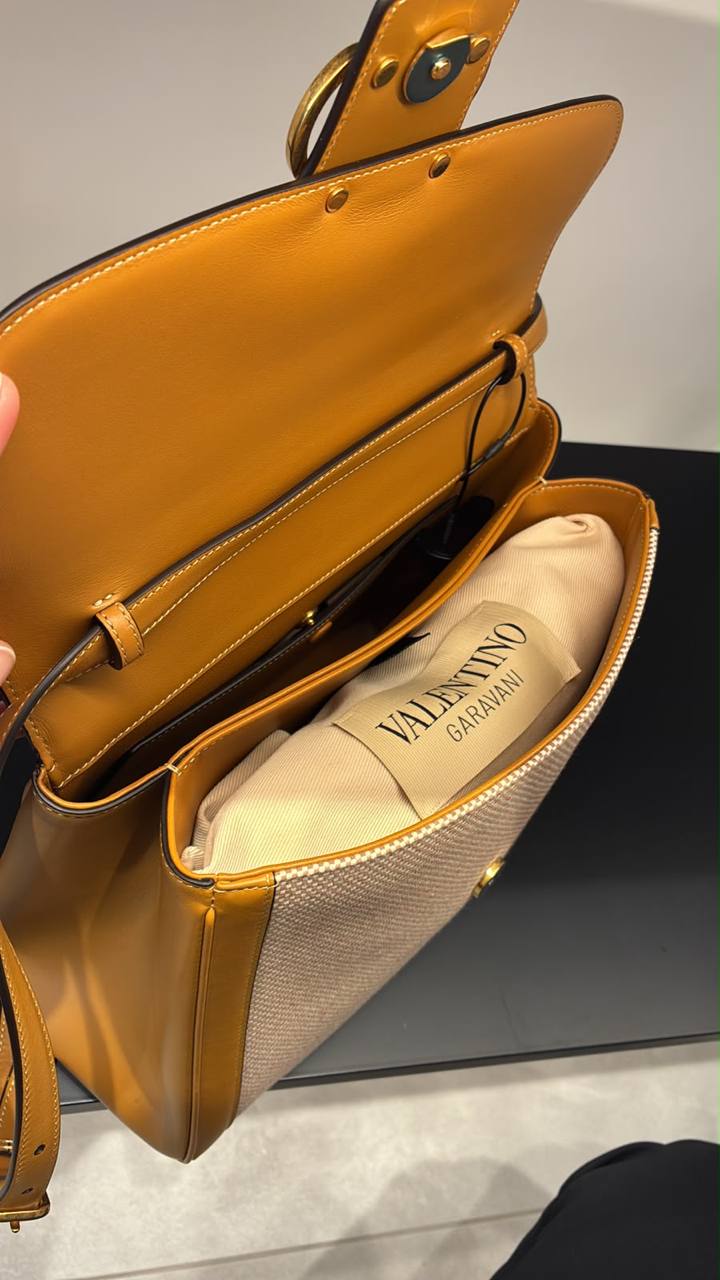 Сумка Valentino Garavani Valentino Outlet