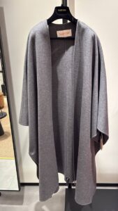 Кейп женский Valentino Valentino Outlet