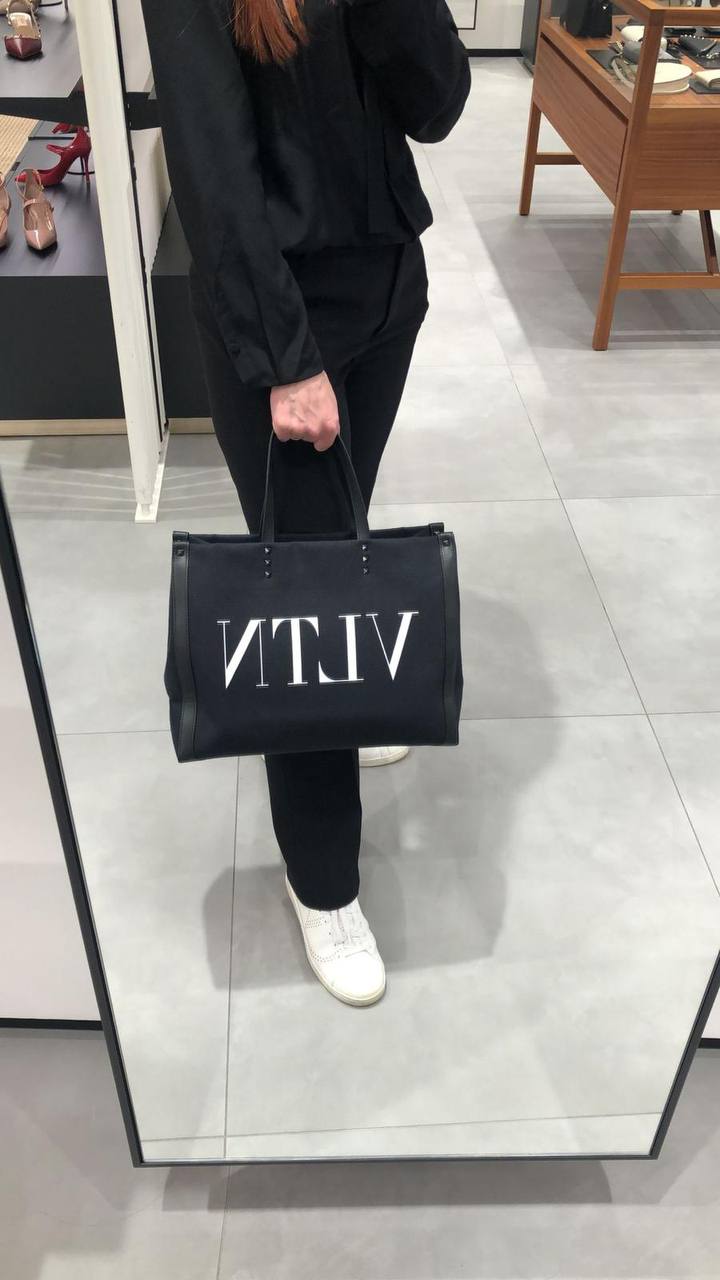 Сумка-тоут Valentino Garavani VLTN VALENTINO