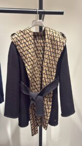 Пальто с капюшоном Valentino VALENTINO