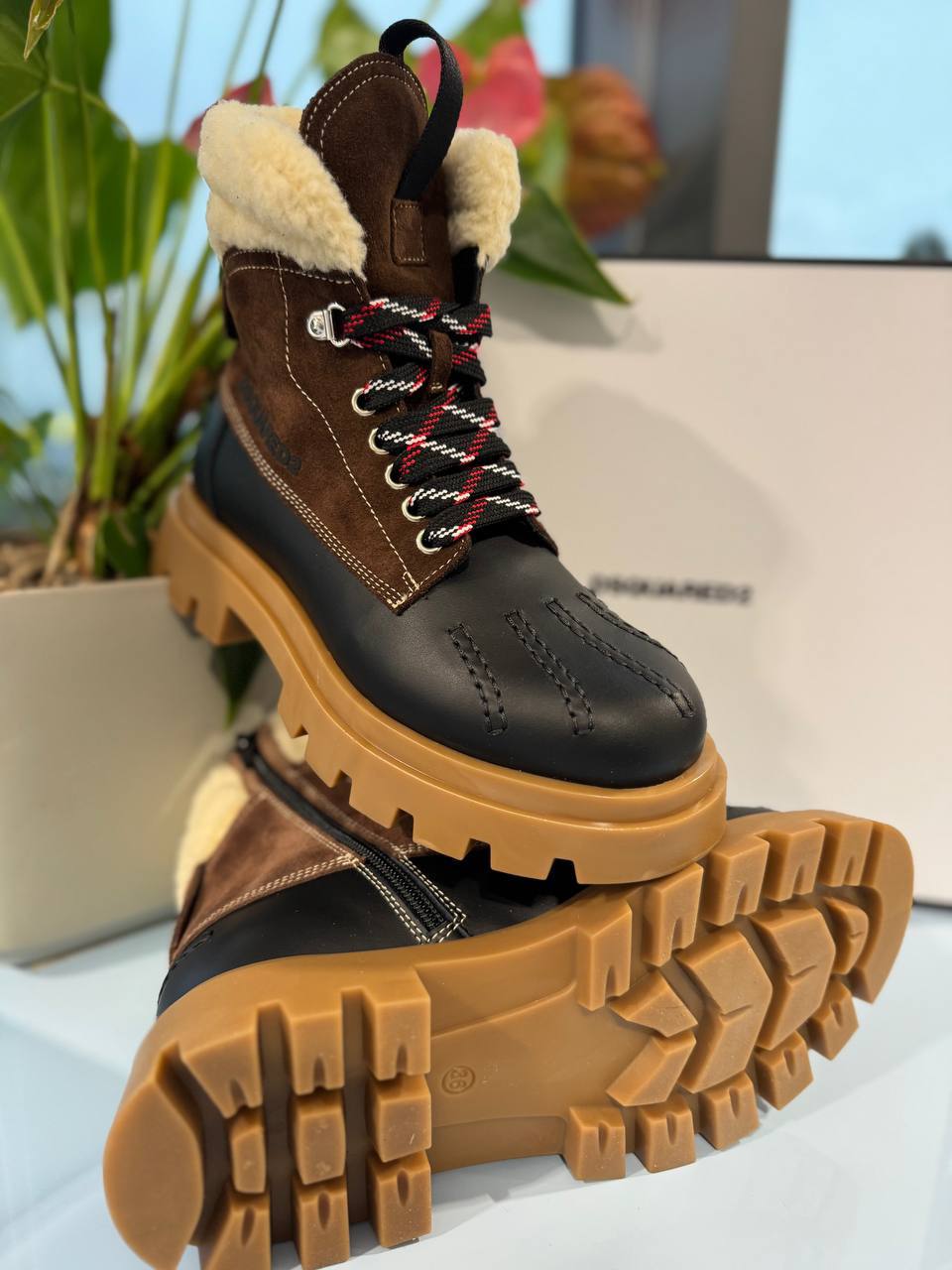 Ботинки женские Dsquared2 MONTELPARE_TEMP