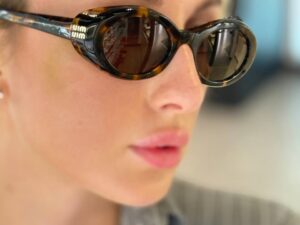 Очки солнцезащитные Miu Miu 2