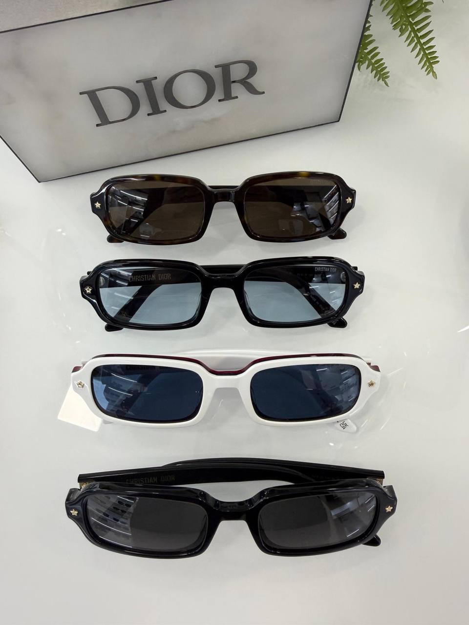 Солнцезащитные очки Christian Dior
