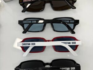 Солнцезащитные очки Christian Dior — фото 1 Солнцезащитные очки Christian Dior