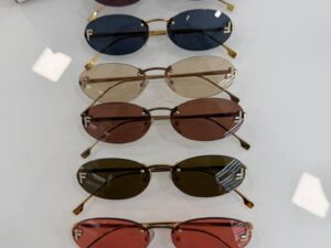 Солнцезащитные очки Fendi