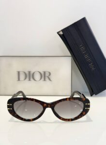 Солнцезащитные очки Christian Dior