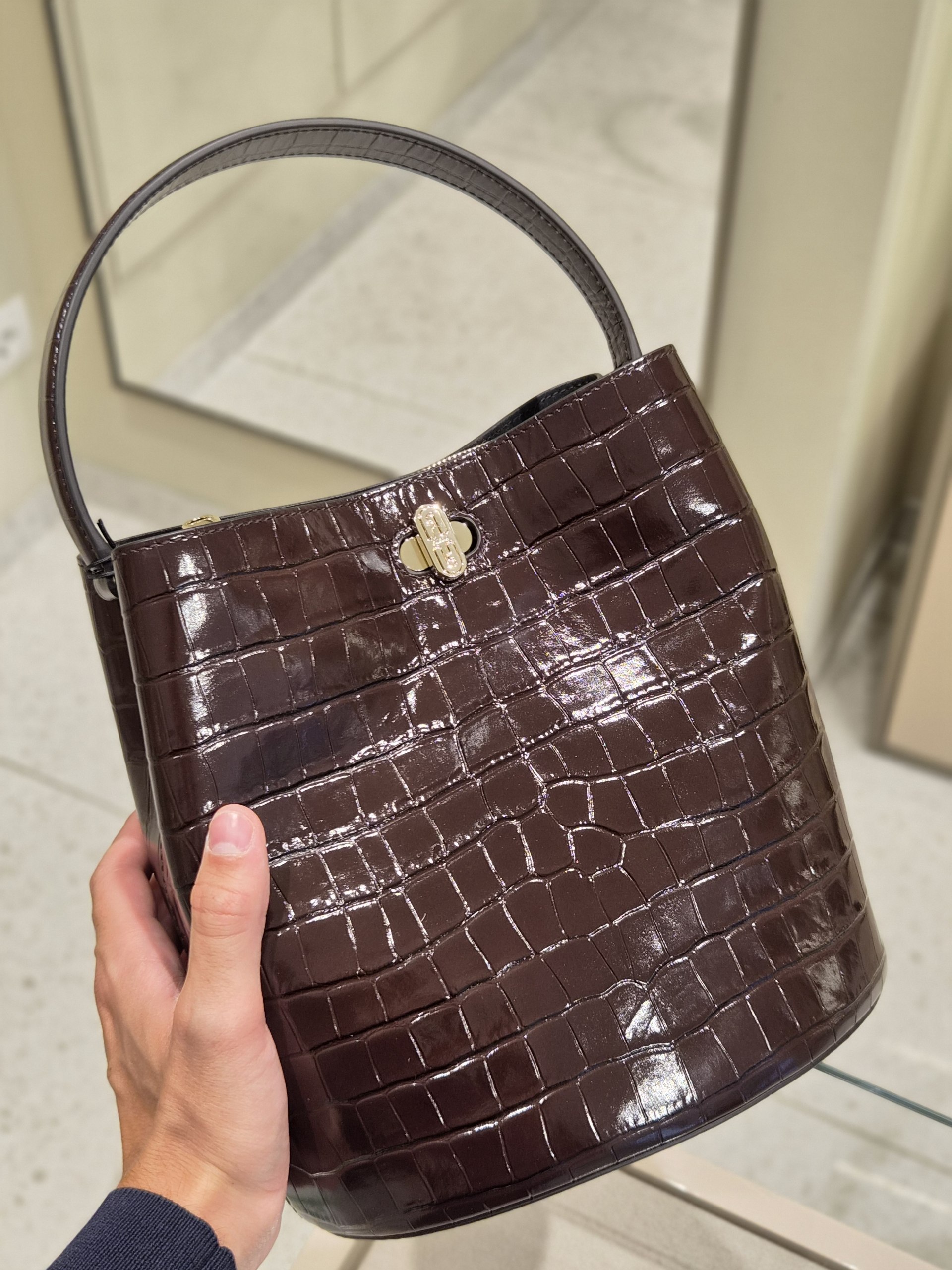 Кожаная сумка Coccinelle Danae Furla