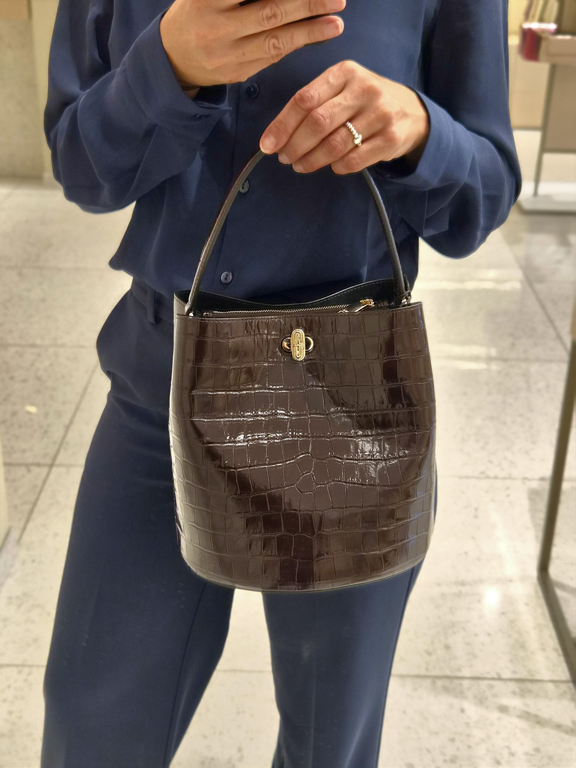 Кожаная сумка Coccinelle Danae Furla