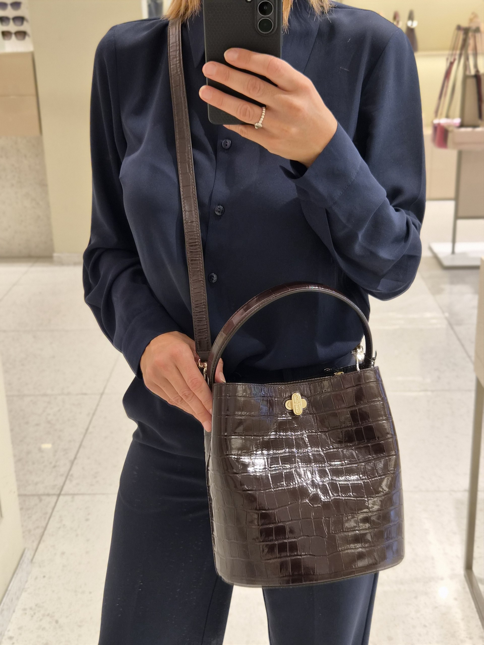 Кожаная сумка Coccinelle Danae Furla