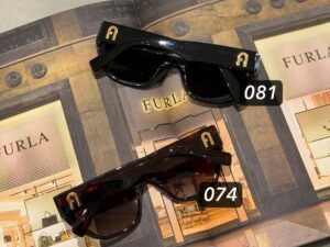 Солнцезащитные очки 2 Furla