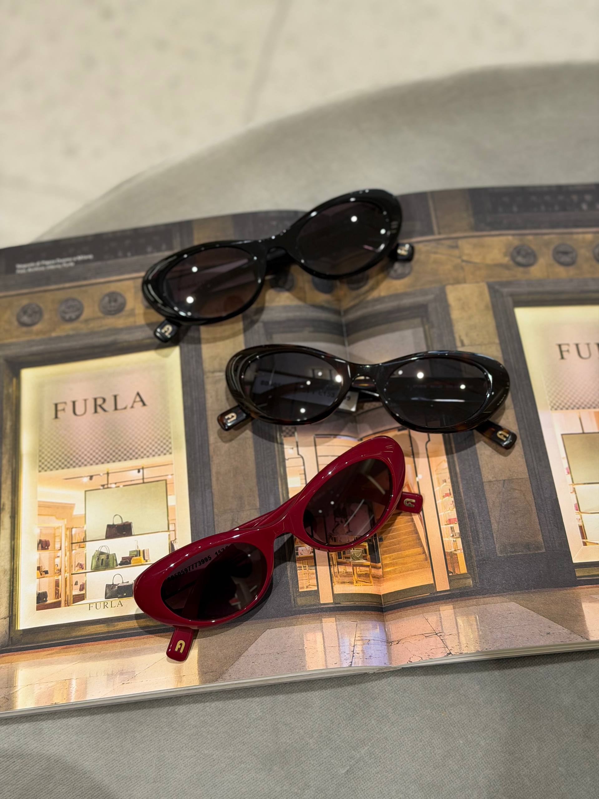 Очки солнцезащитные 2 Furla