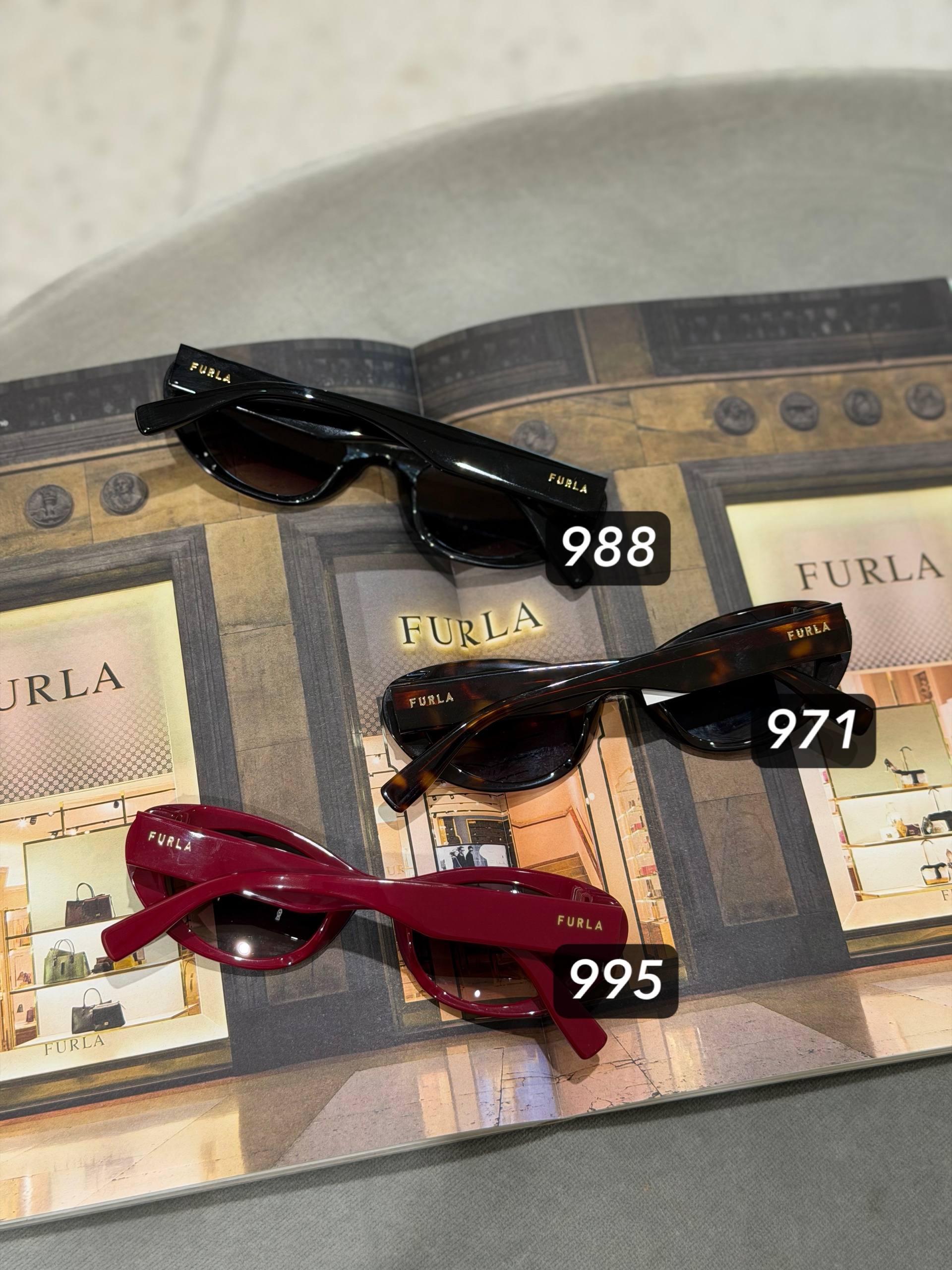Очки солнцезащитные 2 Furla
