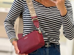 Кожаная сумка Furla кроссбоди