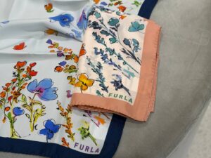 Платок шелковый Furla — фото 1 Платок шелковый Furla