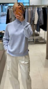 Джемпер женский голубой PESERICO OUTLET